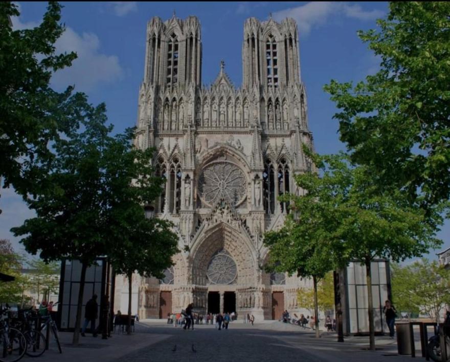 Le Fuseau De Reims Apartment Exterior photo